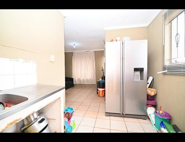 2 BEDROOM HOUSE FOR SALE IN PROTEA GLEN EXT